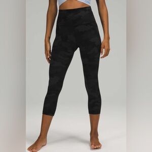 Lululemon Align Crop 21” Heritage 365 Camo Deep Coal Multi leggings in size 4